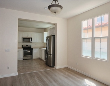 74 Alevera Street - Photo Thumbnail 4