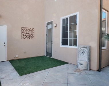 74 Alevera Street - Photo Thumbnail 12