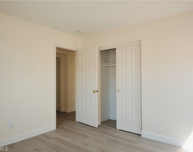 74 Alevera Street - Photo Thumbnail 11
