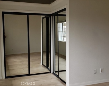 215 Knox Street - Photo Thumbnail 28