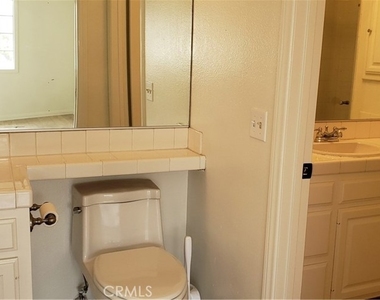 215 Knox Street - Photo Thumbnail 31