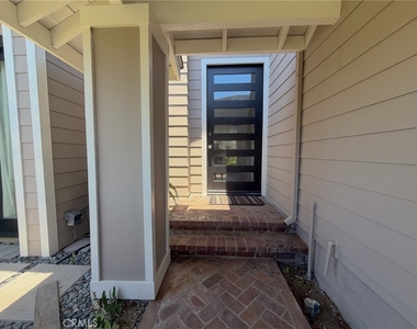 25651 Del Norte - Photo Thumbnail 13