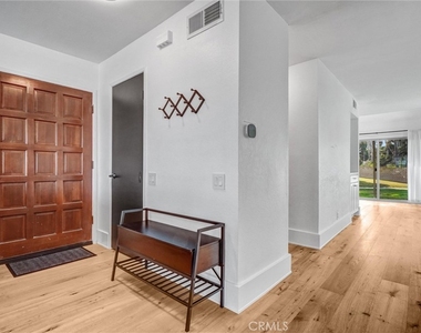 26606 La Roda - Photo Thumbnail 2