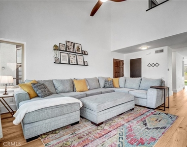 26606 La Roda - Photo Thumbnail 3