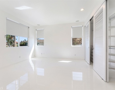 2830 2nd Avenue - Photo Thumbnail 21