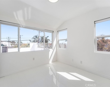 2830 2nd Avenue - Photo Thumbnail 32