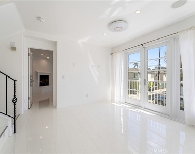 2830 2nd Avenue - Photo Thumbnail 10