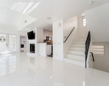 2830 2nd Avenue - Photo Thumbnail 7