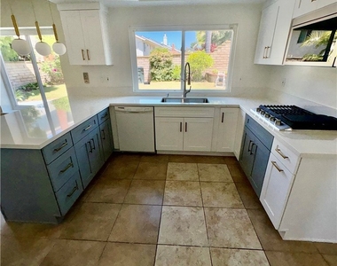 22185 Crane Street - Photo Thumbnail 2