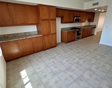 17168 Newhope - Photo Thumbnail 4