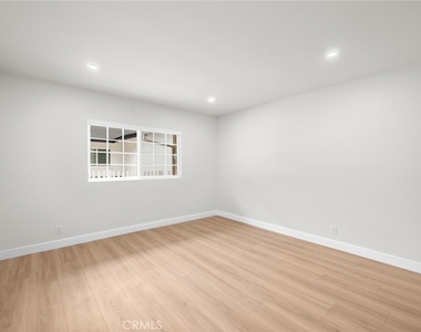 1801 Clay St - Photo Thumbnail 10