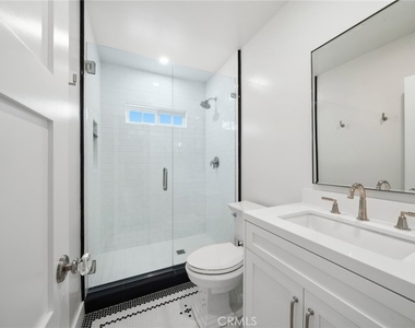 1801 Clay St - Photo Thumbnail 14