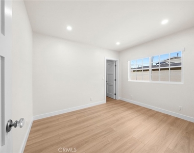 1801 Clay St - Photo Thumbnail 16
