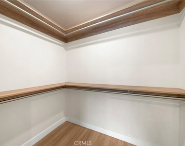 1801 Clay St - Photo Thumbnail 13