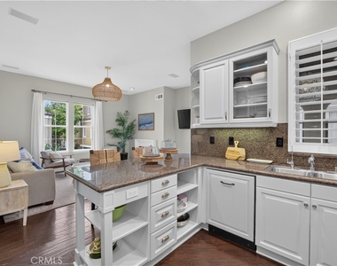 6 Via Amanti - Photo Thumbnail 16