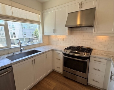 1527 Sullivan Avenue - Photo Thumbnail 17