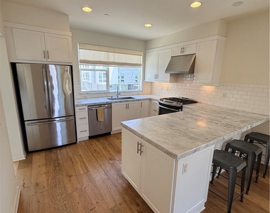 1527 Sullivan Avenue - Photo Thumbnail 15