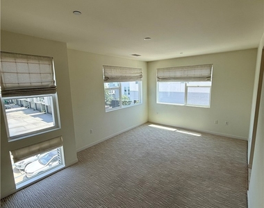 1527 Sullivan Avenue - Photo Thumbnail 22