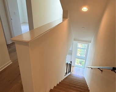 1527 Sullivan Avenue - Photo Thumbnail 32