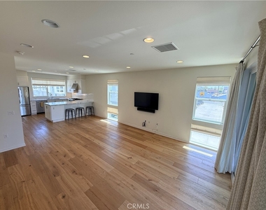 1527 Sullivan Avenue - Photo Thumbnail 13