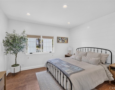 24622 Santa Clara Avenue - Photo Thumbnail 12