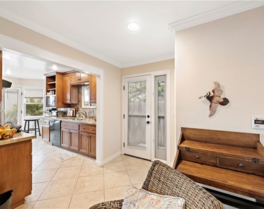 1466 Randall Way - Photo Thumbnail 9