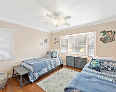 1466 Randall Way - Photo Thumbnail 16