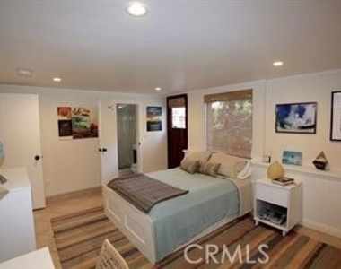 555 Bluebird Canyon Drive - Photo Thumbnail 6