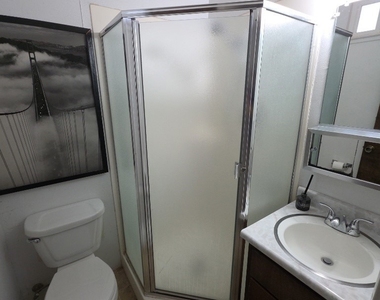 9786 Mount Hood Way - Photo Thumbnail 16