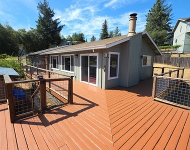 9786 Mount Hood Way - Photo Thumbnail 17