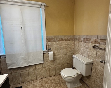 104 W 5th Street - Photo Thumbnail 10