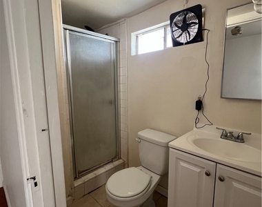 3033 Sherwood - Photo Thumbnail 7