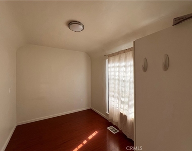 3033 Sherwood - Photo Thumbnail 4