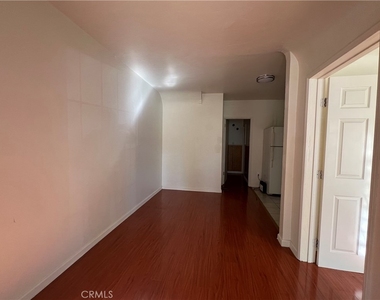 3033 Sherwood - Photo Thumbnail 1