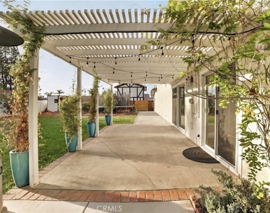 655 W Ontario Avenue - Photo Thumbnail 44