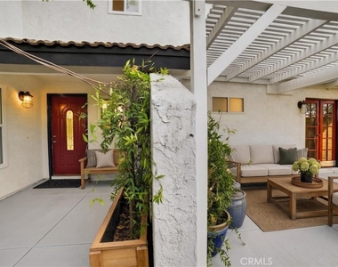 655 W Ontario Avenue - Photo Thumbnail 6
