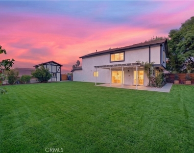 655 W Ontario Avenue - Photo Thumbnail 9