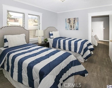 621 Price Drive - Photo Thumbnail 6