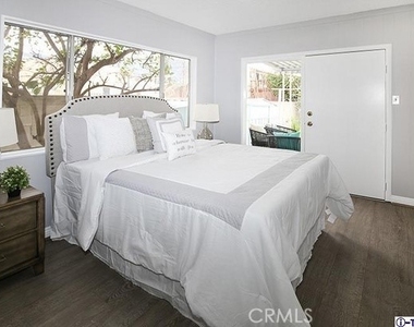 621 Price Drive - Photo Thumbnail 5