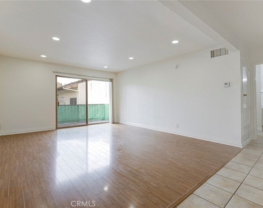5460 White Oak Ave - Photo Thumbnail 1