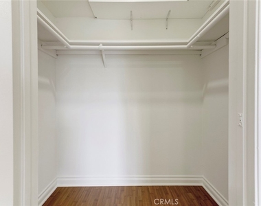 5460 White Oak Ave - Photo Thumbnail 5