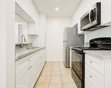 5460 White Oak Ave - Photo Thumbnail 2