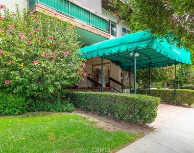 5460 White Oak Ave - Photo Thumbnail 15