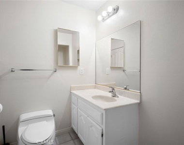 318 N Kenwood Street - Photo Thumbnail 11