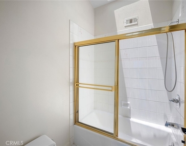 318 N Kenwood Street - Photo Thumbnail 18
