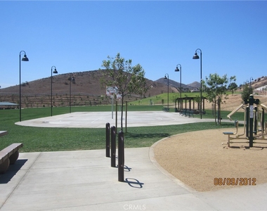 5010 Golden Avenue - Photo Thumbnail 11
