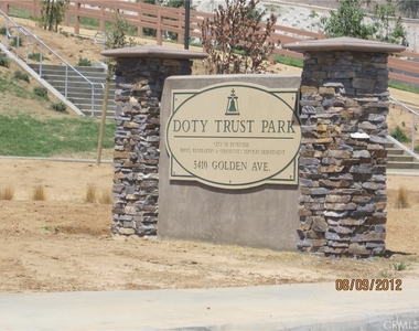 5010 Golden Avenue - Photo Thumbnail 9