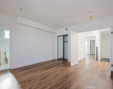 6425 Troost Avenue - Photo Thumbnail 14