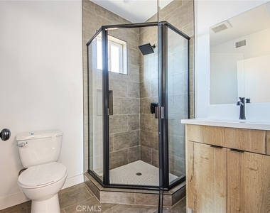 6425 Troost Avenue - Photo Thumbnail 9