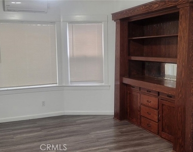 836 W 40th - Photo Thumbnail 7